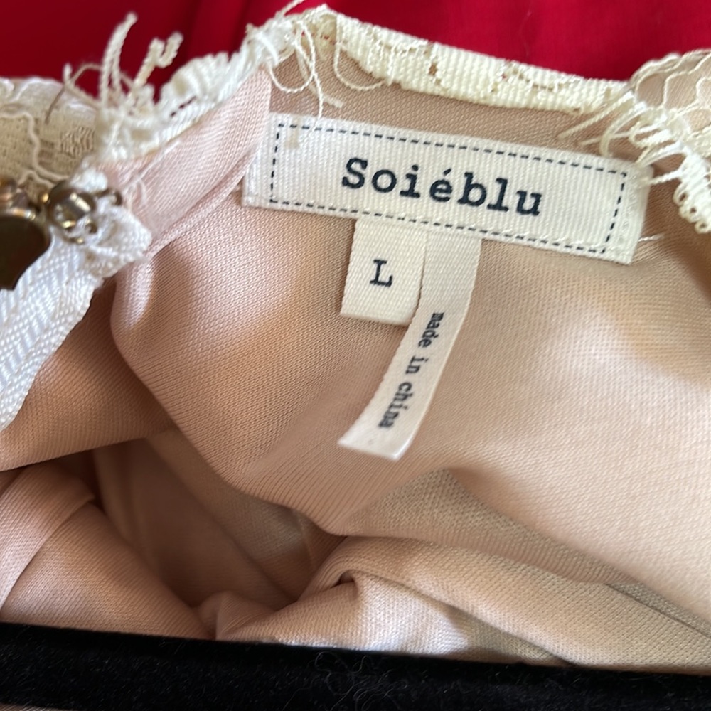 Soiéblu Ivory Lace Dress - Picture 9 of 9